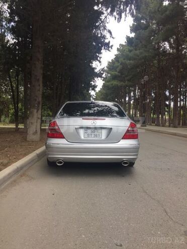 Mercedes E 240 2003, 194,000 km - 2.6 л - Bakı