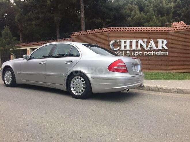 Mercedes E 240 2003, 194,000 km - 2.6 л - Bakı