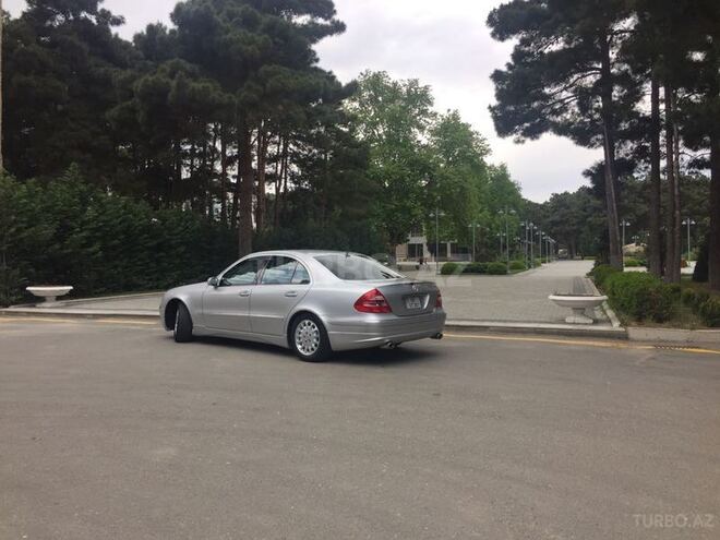 Mercedes E 240 2003, 194,000 km - 2.6 л - Bakı