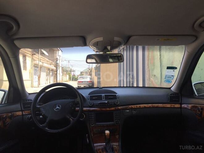 Mercedes E 240 2003, 194,000 km - 2.6 л - Bakı