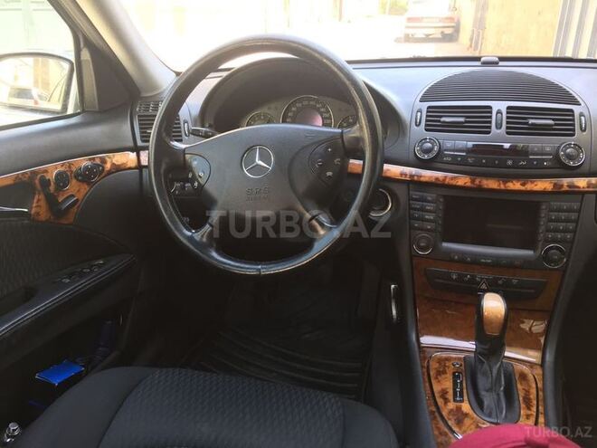 Mercedes E 240 2003, 194,000 km - 2.6 л - Bakı
