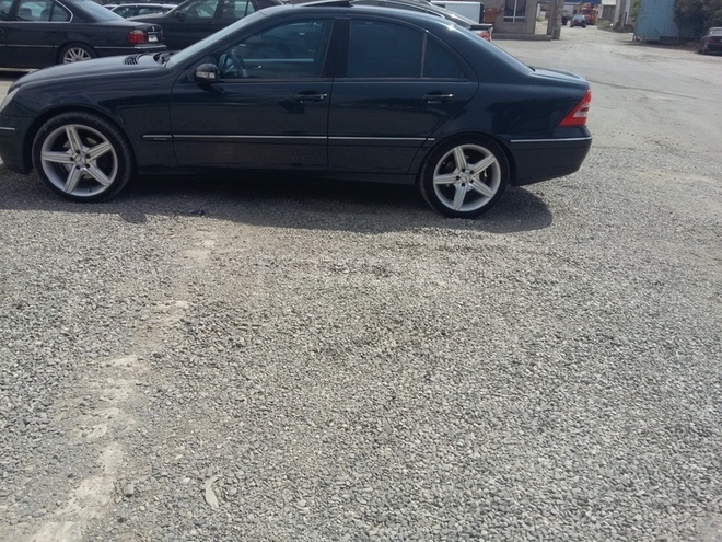 Mercedes C 240 2000, 290,000 km - 2.6 l - Bakı