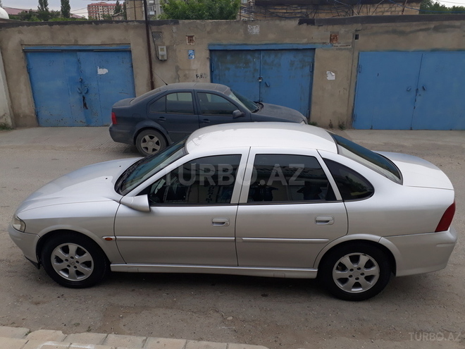Opel Vectra 2001, 226,000 km - 1.8 l - Sumqayıt