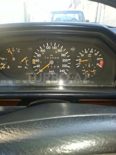 Mercedes E 220 1993, 393,532 km - 2.2 l - Bakı