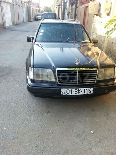 Mercedes E 220 1993, 393,532 km - 2.2 l - Bakı