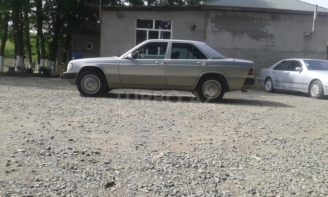 Mercedes 190 1990, 352,121 km - 2.0 л - Masallı