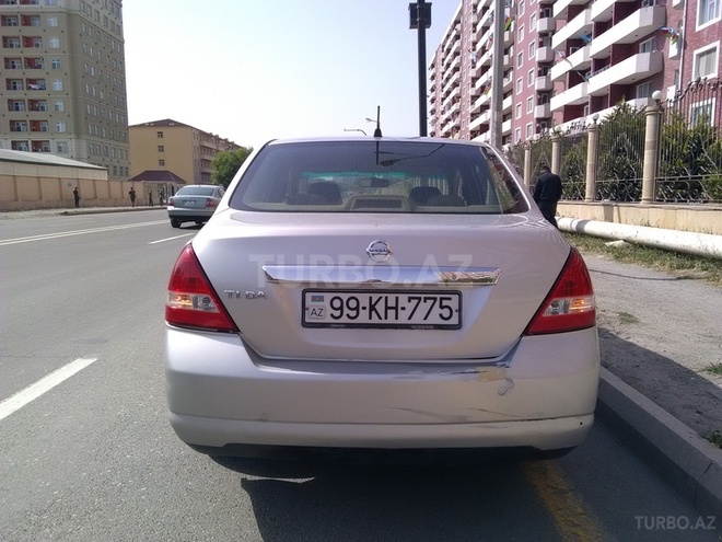 Nissan Tiida 2006, 247,000 km - 1.6 l - Bakı