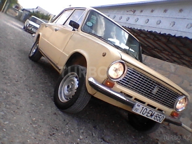 LADA (VAZ) 21011 1986, 300,000 km - 1.2 l - Şirvan