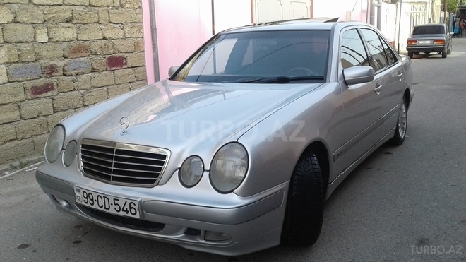 Mercedes E 220 1999, 356,569 km - 2.2 л - Bakı
