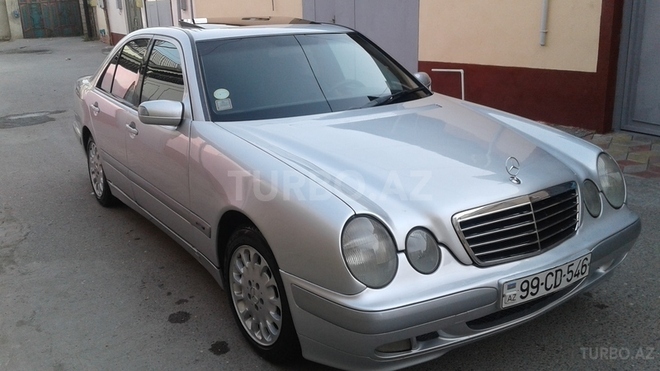 Mercedes E 220 1999, 356,569 km - 2.2 л - Bakı