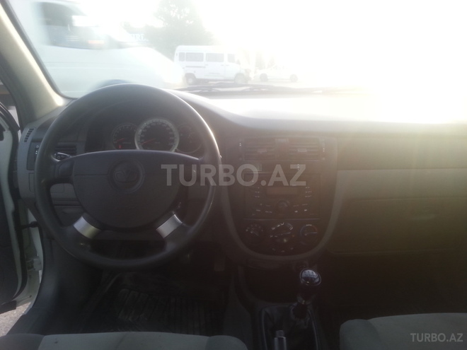 Daewoo Gentra 2014, 123,000 km - 1.5 л - Salyan