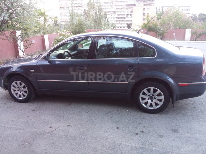 Volkswagen Passat 2001, 190,000 km - 1.8 л - Bakı