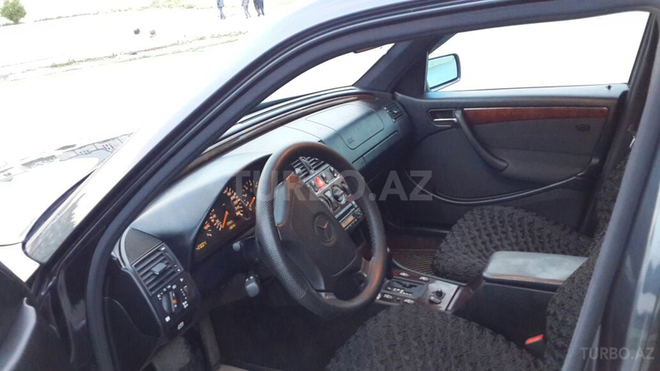 Mercedes C 240 1998, 258,000 km - 2.4 l - Bakı