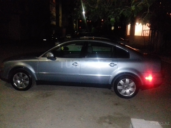 Volkswagen Passat 2004, 320,000 km - 1.8 л - Bakı