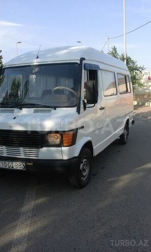 Mercedes 208 D 1991, 250,000 km - 2.7 l - Biləsuvar