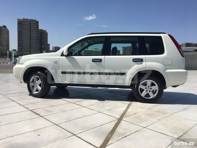Nissan X-Trail 2010, 176,000 km - 2.5 л - Bakı