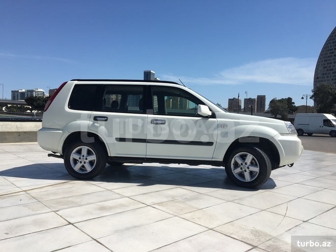 Nissan X-Trail 2010, 176,000 km - 2.5 л - Bakı