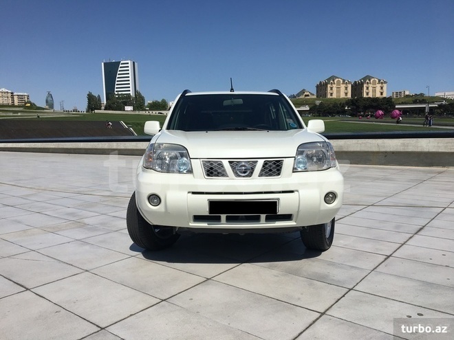 Nissan X-Trail 2010, 176,000 km - 2.5 л - Bakı