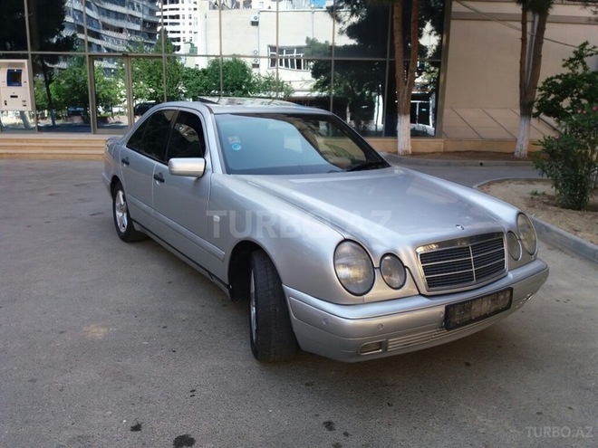 Mercedes E 230 1997, 252,000 km - 2.3 l - Bakı