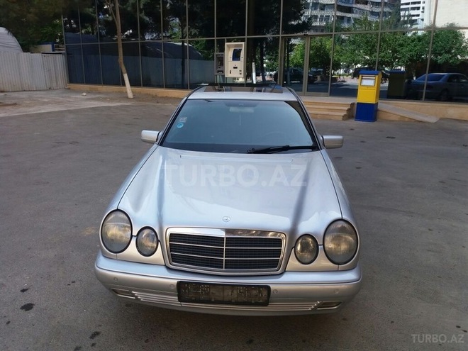 Mercedes E 230 1997, 252,000 km - 2.3 l - Bakı