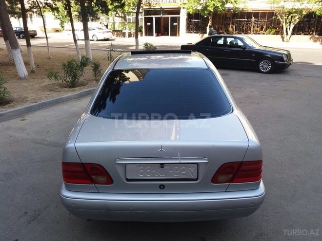 Mercedes E 230 1997, 252,000 km - 2.3 l - Bakı
