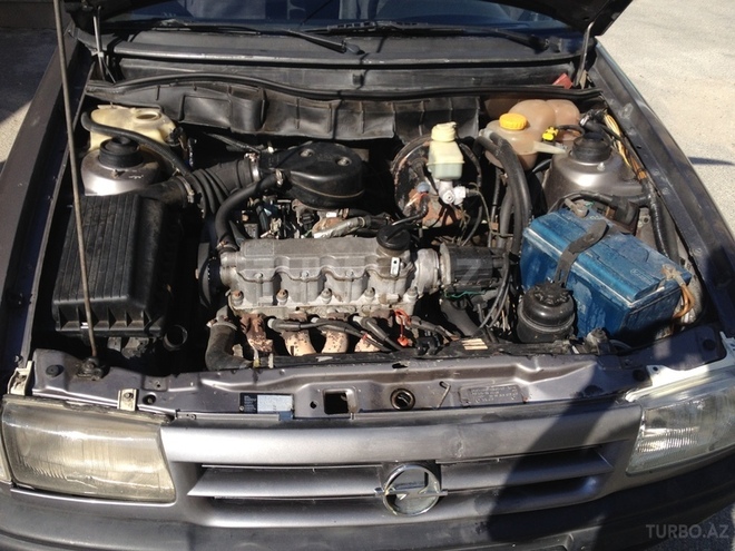 Opel Astra 1993, 230,000 km - 1.6 l - Bakı