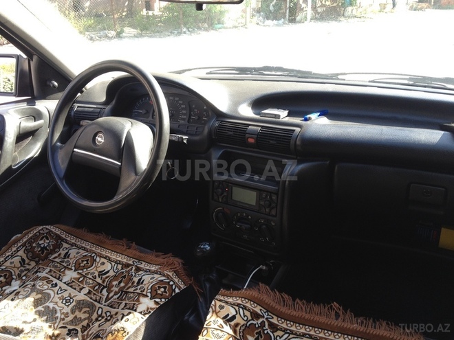 Opel Astra 1993, 230,000 km - 1.6 l - Bakı