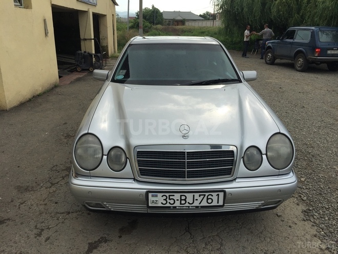 Mercedes E 200 1998, 366,666 km - 0.2 l - Qazax