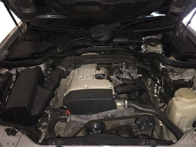 Mercedes E 200 1998, 366,666 km - 0.2 l - Qazax