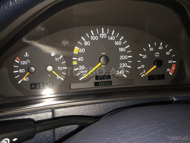 Mercedes E 200 1998, 366,666 km - 0.2 l - Qazax