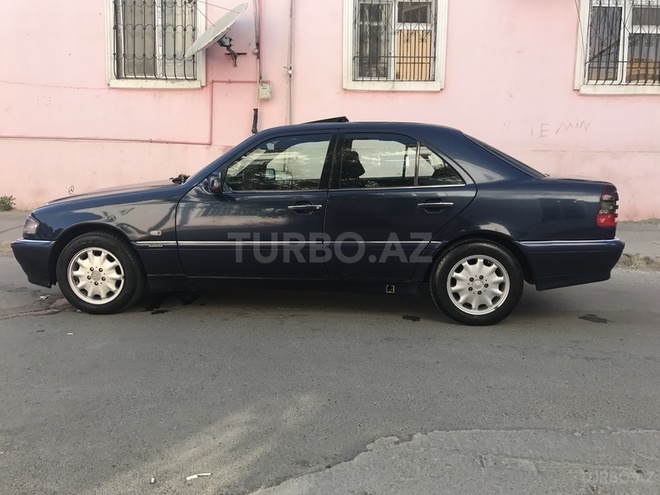 Mercedes C 180 1997, 330,000 km - 1.8 л - Bakı