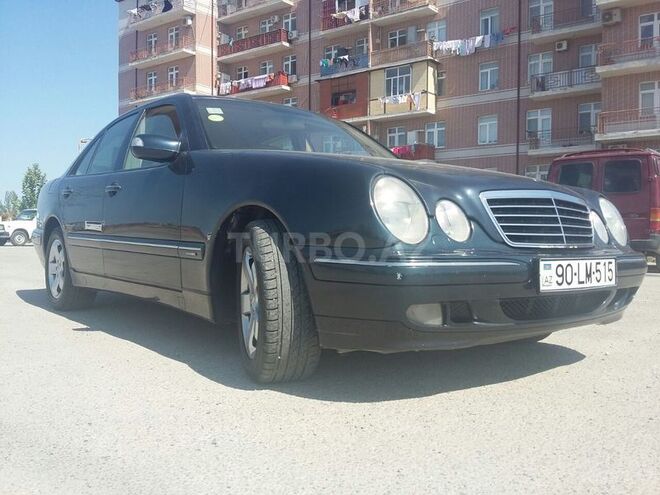 Mercedes E 240 1999, 193,000 km - 2.4 l - Bakı