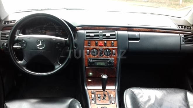 Mercedes E 270 2000, 340,000 km - 2.7 l - Sumqayıt