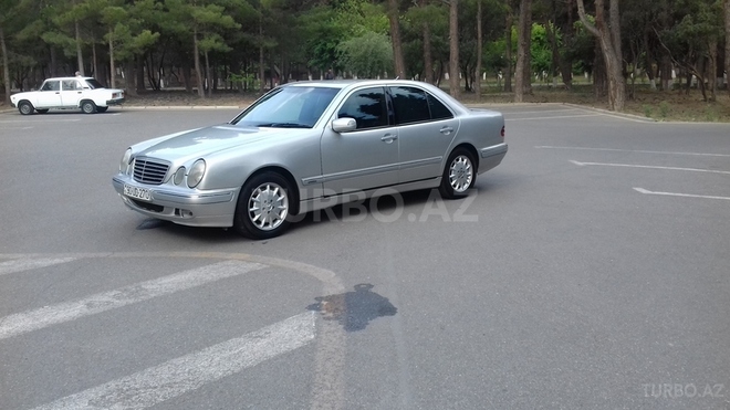 Mercedes E 270 2000, 340,000 km - 2.7 l - Sumqayıt