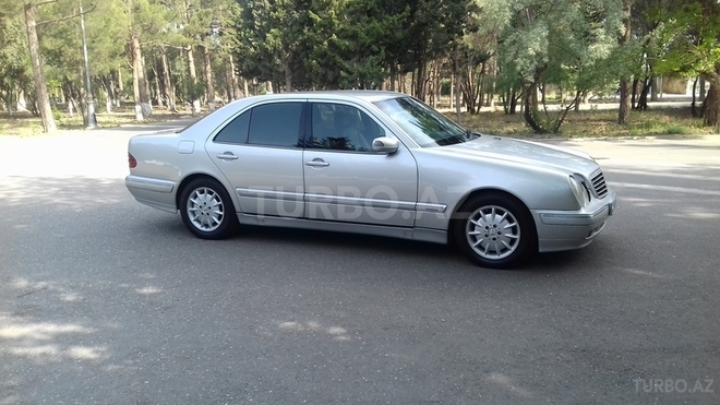 Mercedes E 270 2000, 340,000 km - 2.7 l - Sumqayıt