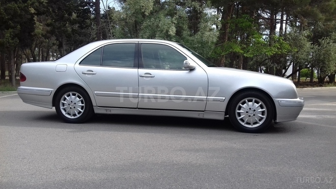 Mercedes E 270 2000, 340,000 km - 2.7 l - Sumqayıt