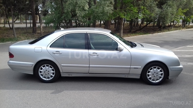 Mercedes E 270 2000, 340,000 km - 2.7 l - Sumqayıt