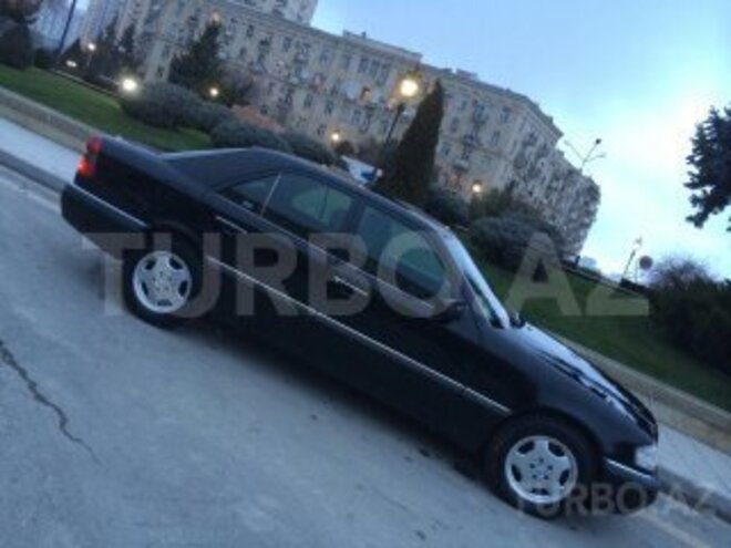 Mercedes C 200 1995, 2,800,000 km - 2.0 л - Bakı
