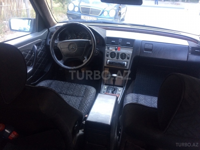 Mercedes C 220 1993, 200,000 km - 2.2 l - Bakı