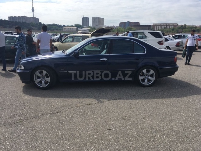 BMW 528 1998, 320,455 km - 2.8 l - Bakı