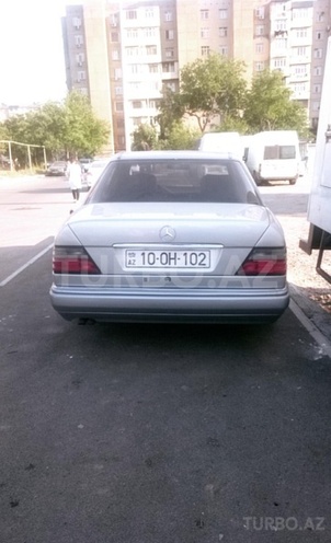 Mercedes E 320 1995, 325,000 km - 3.2 l - Bakı