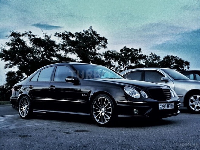 Mercedes E 320 2004, 239,000 km - 3.2 l - Bakı