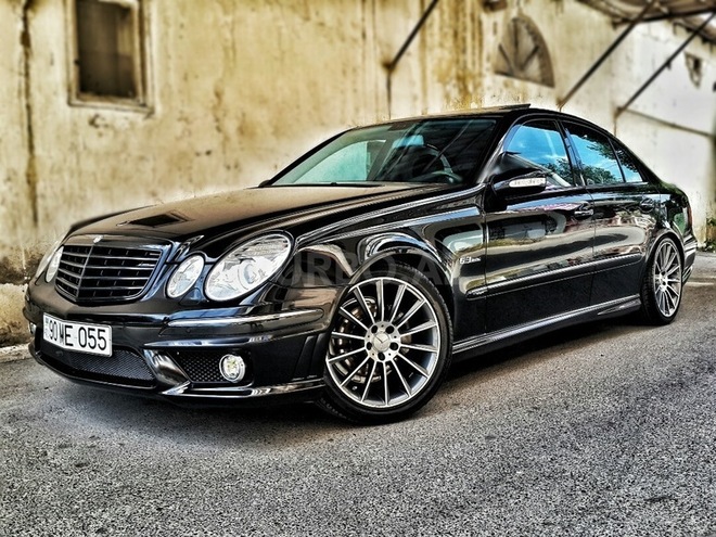 Mercedes E 320 2004, 239,000 km - 3.2 l - Bakı