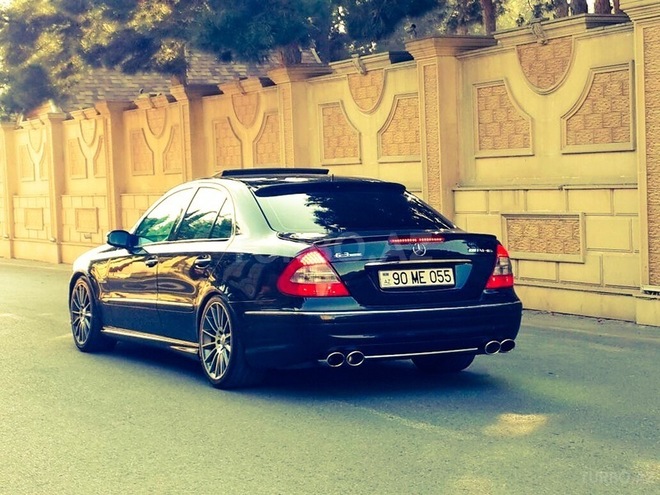 Mercedes E 320 2004, 239,000 km - 3.2 l - Bakı