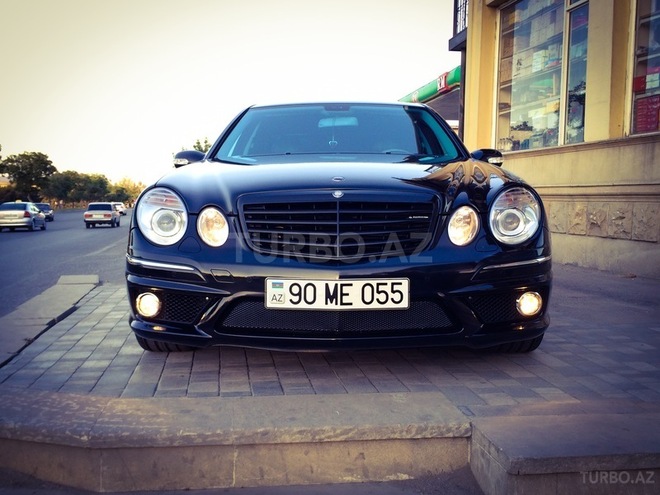 Mercedes E 320 2004, 239,000 km - 3.2 l - Bakı