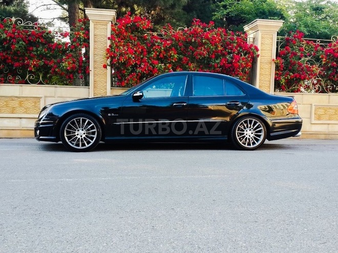 Mercedes E 320 2004, 239,000 km - 3.2 l - Bakı
