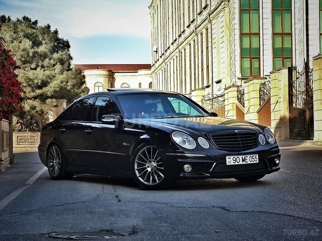 Mercedes E 320 2004, 239,000 km - 3.2 l - Bakı