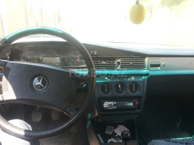 Mercedes 190 1988, 250,000 km - 1.8 l - Bakı