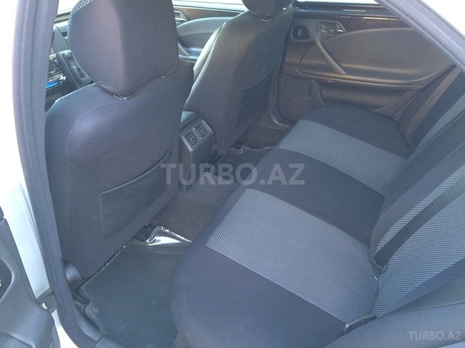 Mercedes E 240 1999, 193,700 km - 2.4 л - Bakı