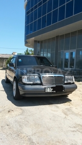 Mercedes E 220 1994, 341,000 km - 2.2 l - Bakı
